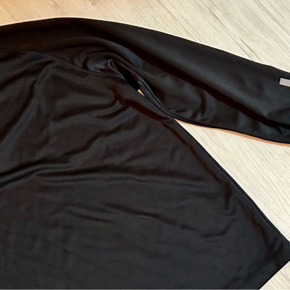 Black boohooMAN Active Fit 1/4 Zip Top, Size Large - Gym Style & Functionality - Picture 15 of 16